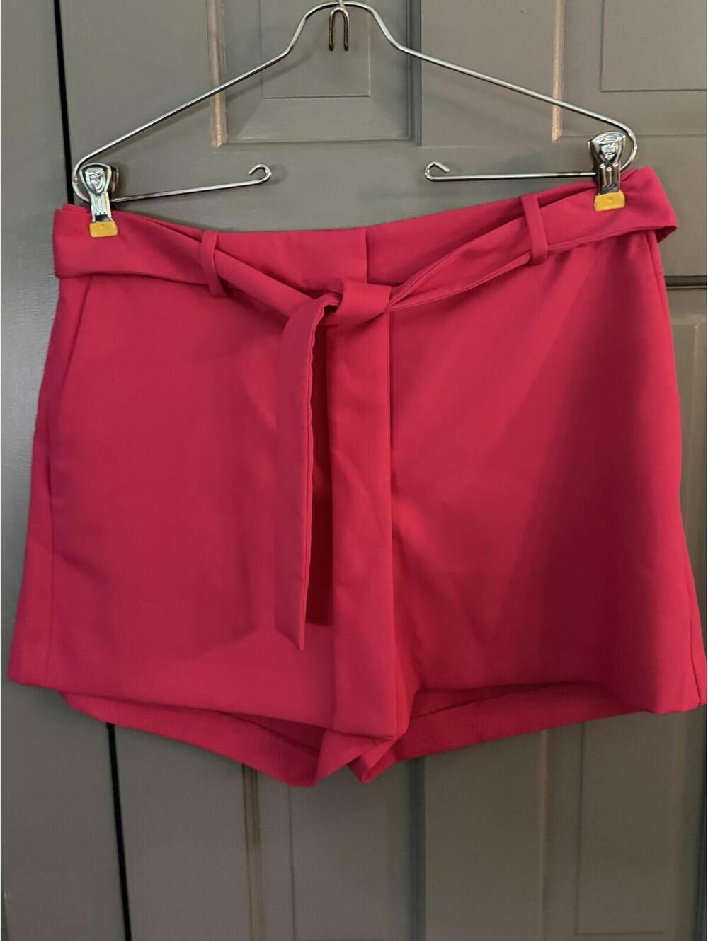 Ann Taylor Fuschia The Tie Waist Marina Belted Shorts Size 10 NWT